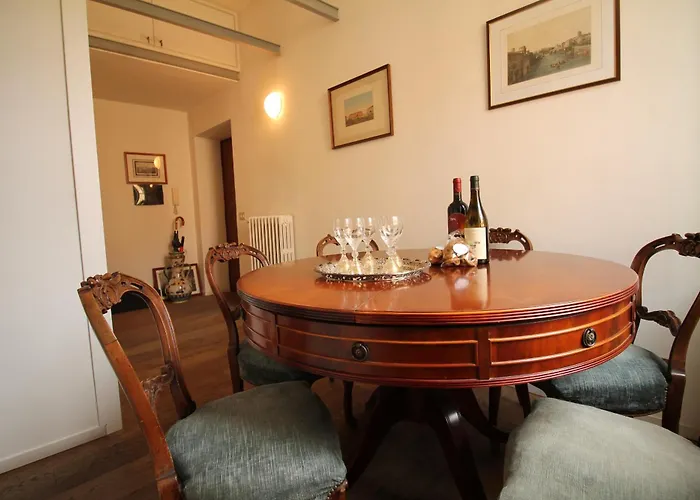 The Trevi Fountain And Spanish Steps Experience Apartament