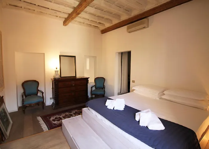 Apartament The Trevi Fountain And Spanish Steps Experience Rzym