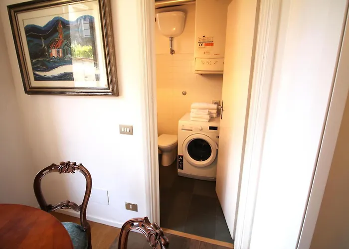 The Trevi Fountain And Spanish Steps Experience Apartament Rzym